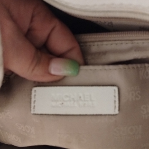 Michael Kors purse - Picture 4 of 5